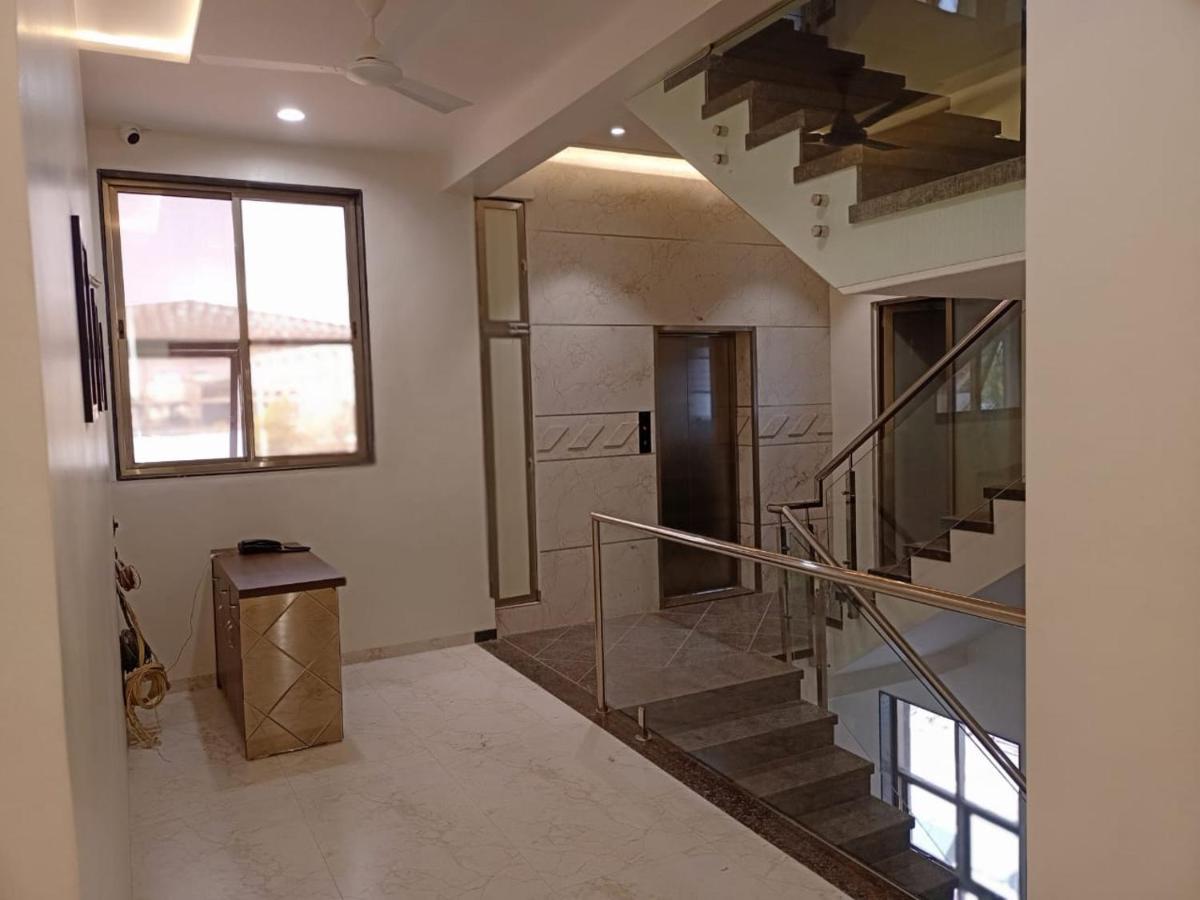 Hotel Rose Gold Ahmednagar Exteriér fotografie